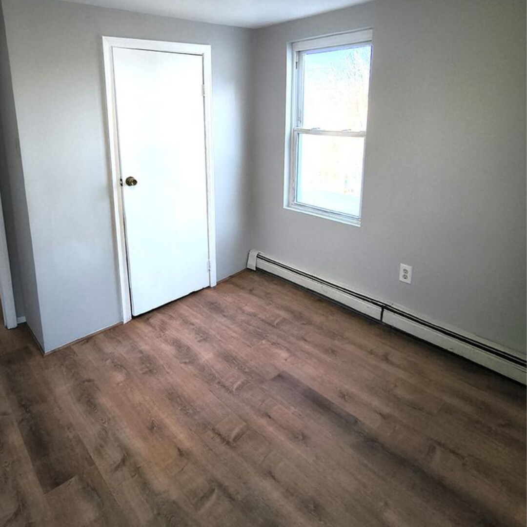 Building Photo - 37-41 Mason Avenue