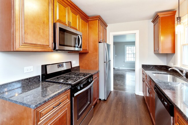 Building Photo - 18244 Stewart Ave