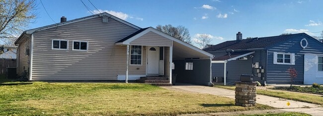 Building Photo - 3 bed 1 bath