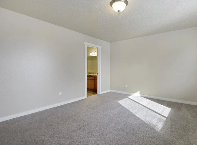 Building Photo - Spacious 4-Bedroom Home with 3-Car Garage