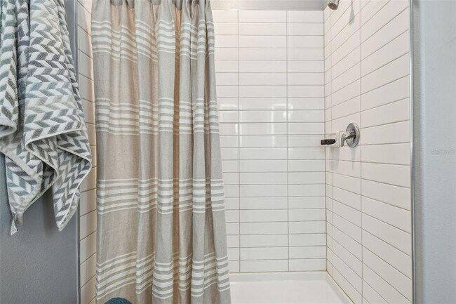 Building Photo - 8887 Little Bluestem Dr