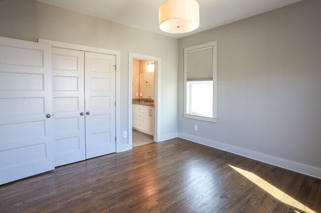 Building Photo - Beautiful Green Hills 4 BD 3 1/2 BA Home W...
