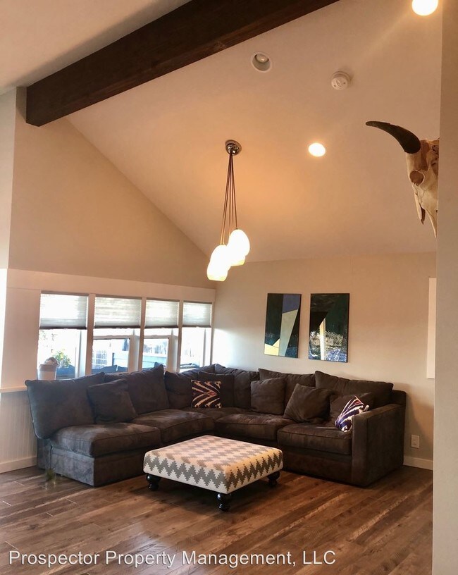Building Photo - 2 br, 2 bath House - 1510 Alki Ave SW