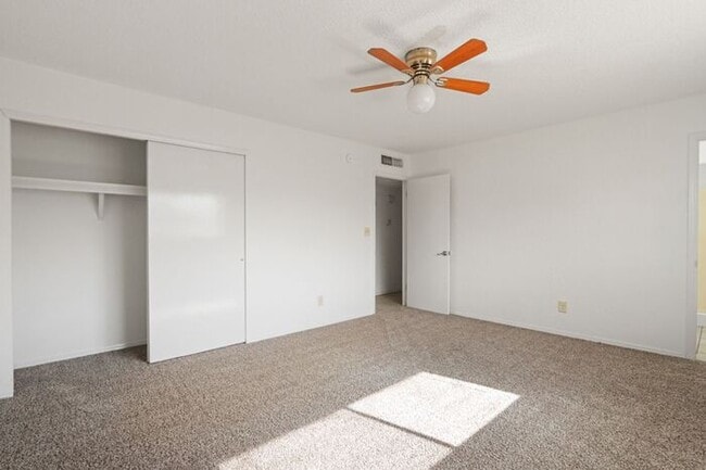 Building Photo - Beautiful brick home in the Vista Del Sol ...