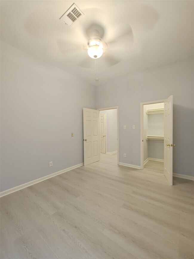 Building Photo - 3810 Paigewood Dr