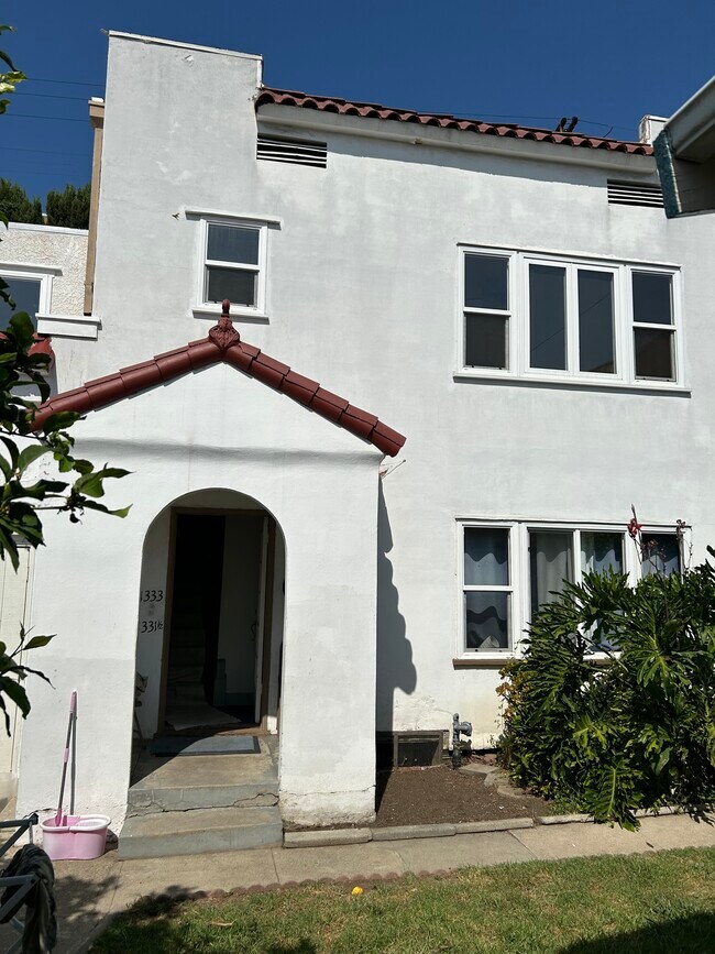 Building Photo - 1333 N Mansfield Ave