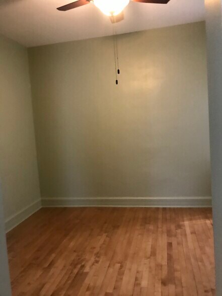 Building Photo - 2031 N Newhall St