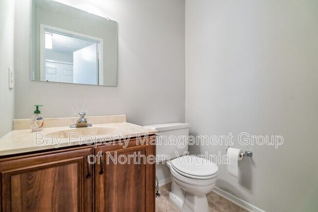 Building Photo - 355 GUNDRY Dr