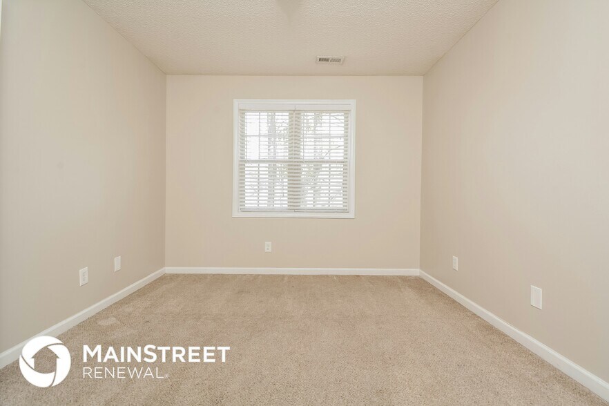 Building Photo - 128 Heritage Dr