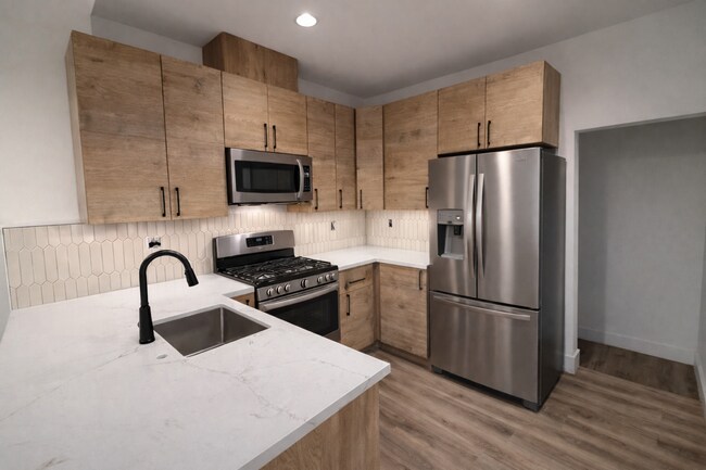 Building Photo - 2155 Balboa Ave