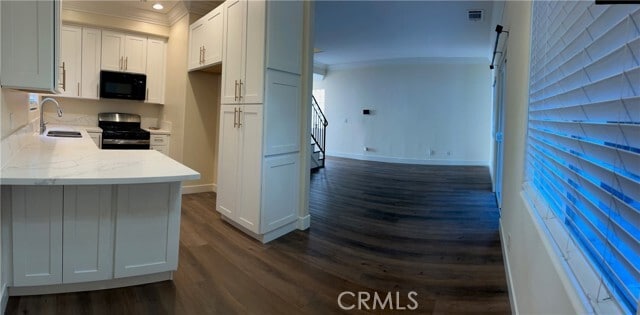 Building Photo - 13768 Cordary Ave