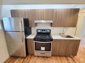 Building Photo - 2 bedroom in Bronx NY 10473