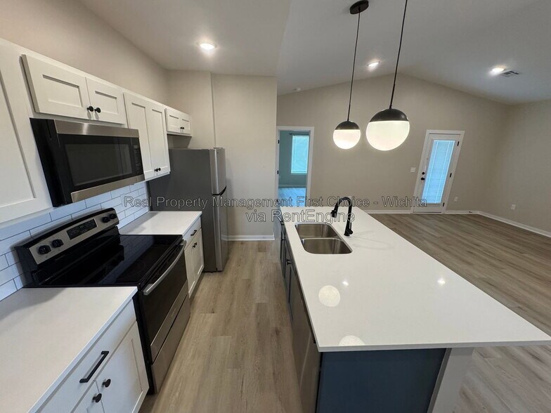 Building Photo - 12500 Northstar