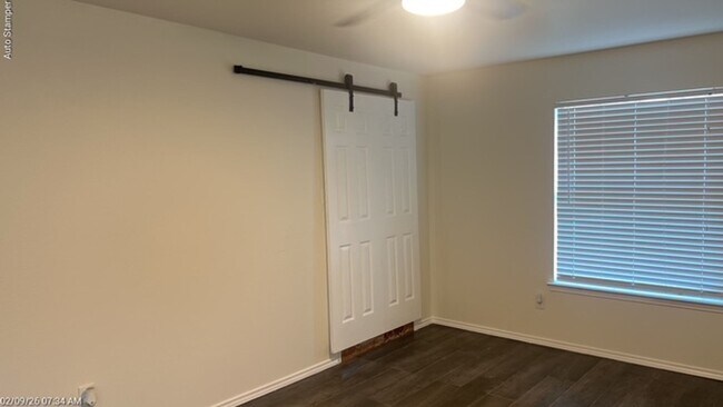 Building Photo - 1008 Meadowlark Dr
