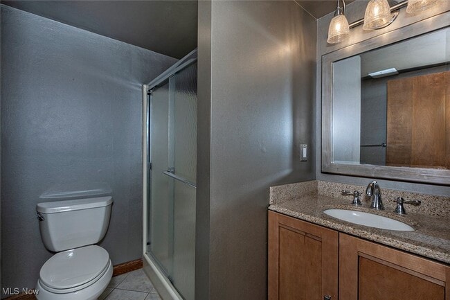 Building Photo - 6235 Sunnywood Dr