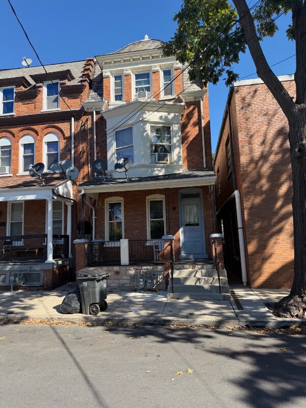 Building Photo - 409 S Shippen St