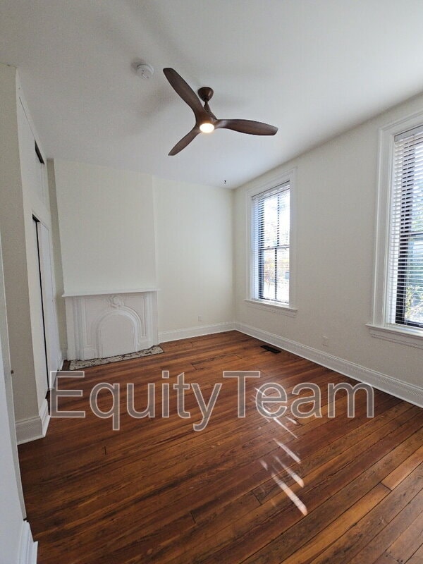 Building Photo - 322 Mulberry St