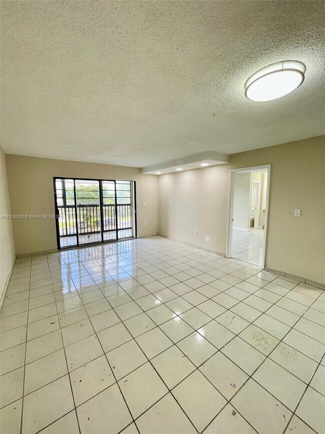 Building Photo - 1300 SW 122nd Ave