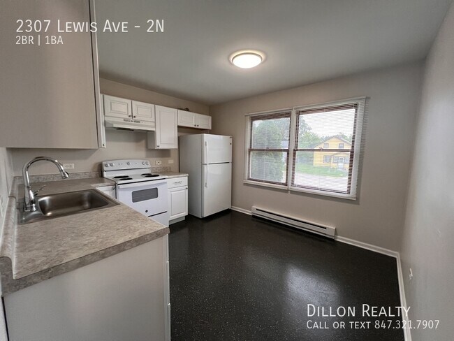 Building Photo - 2307 Lewis Ave