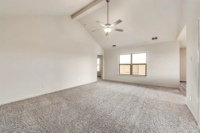 Building Photo - Room in House on Musselshell Dr