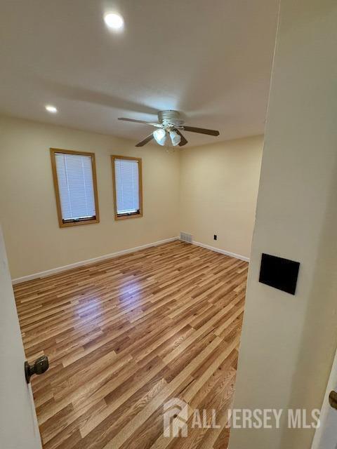 Building Photo - 10 E Knollwood Rd