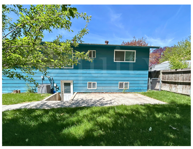 Building Photo - 555 S 330 E