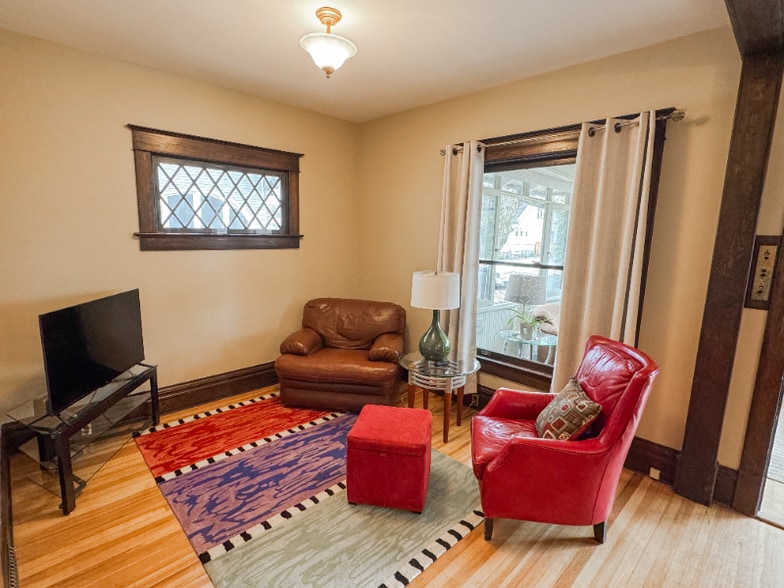 Building Photo - 835 Ouray Ave