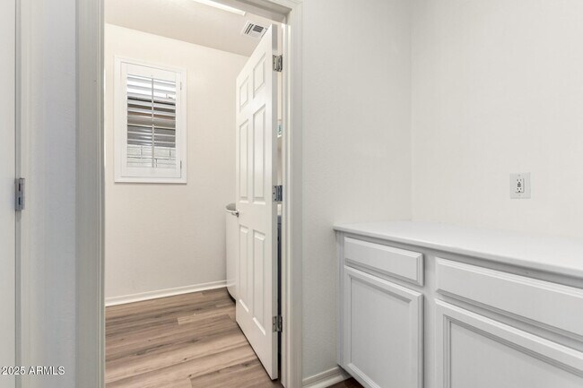 Building Photo - 17508 W Smt Dr
