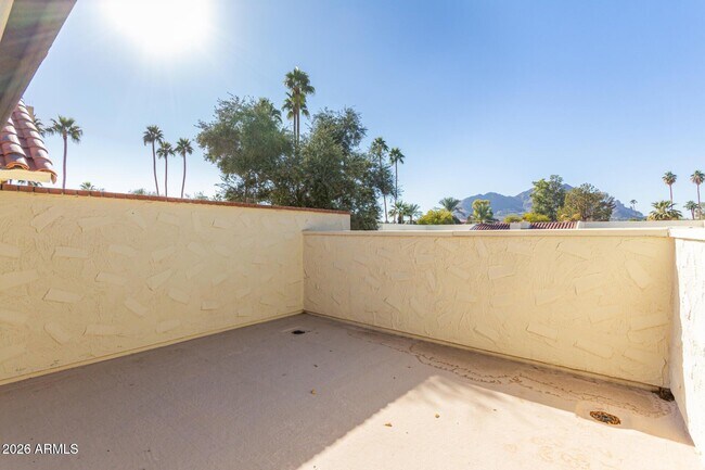 Building Photo - 5537 N 71st St