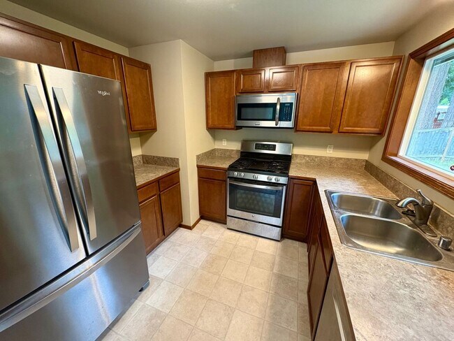 Building Photo - Redmond Home