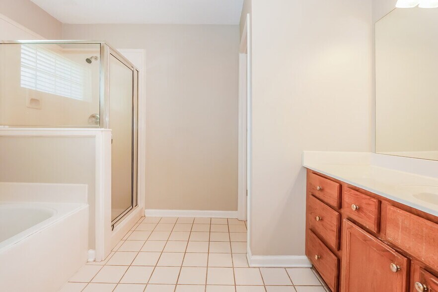 Building Photo - 5791 Pecan Trce