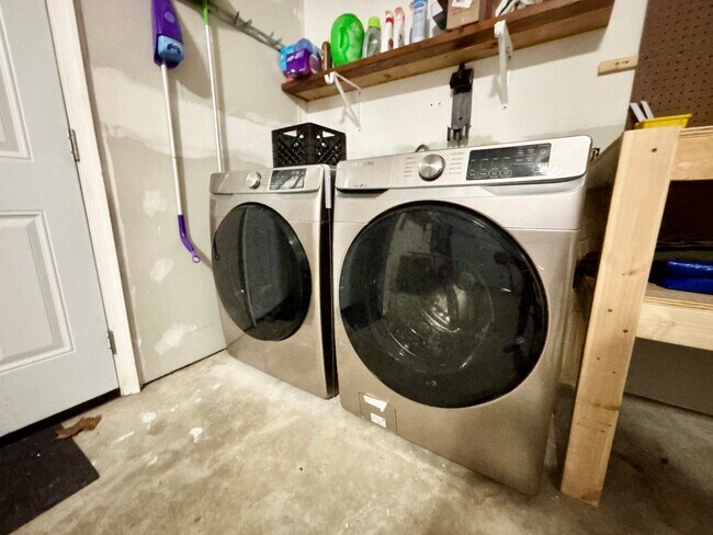 Building Photo - Cozy Brick Ranch in Norfolk!