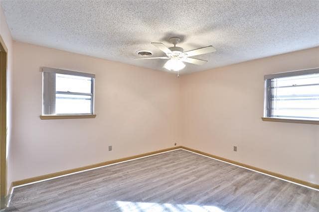 Building Photo - 501 N La Salle Dr