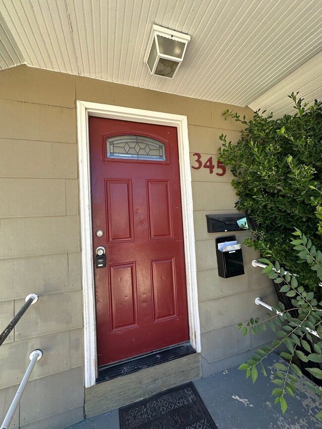 Building Photo - 345 N 300 W