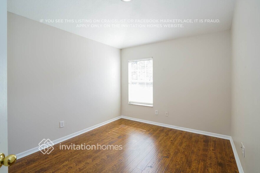 Building Photo - 5019 Bridgeway Ln