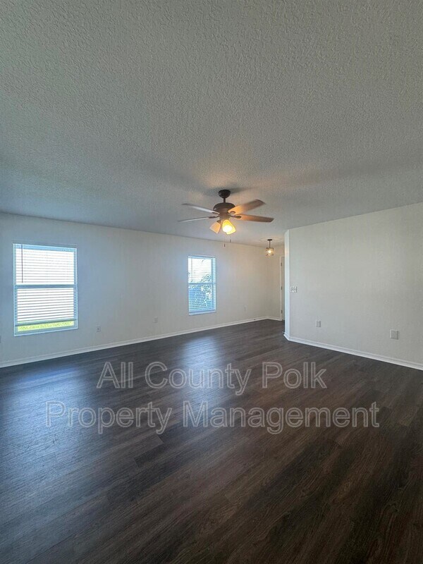 Building Photo - 2505 Brownwood Dr