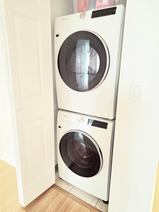 Building Photo - 20 2nd street WASHINGTON St