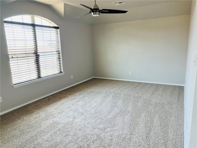 Building Photo - 1542 Haynie Bend