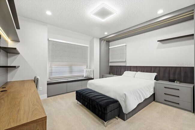 Building Photo - 15699 Panther Lake Dr