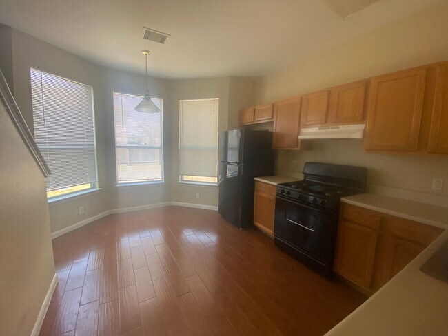 Building Photo - 2706 Westhampton Ct