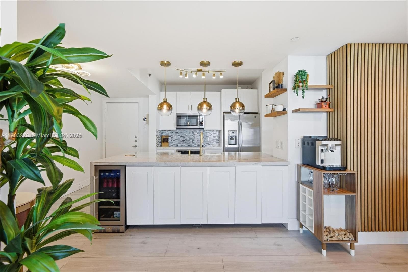 Building Photo - 951 Brickell Ave