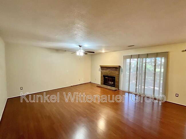 Building Photo - 1126 Woodgate Dr