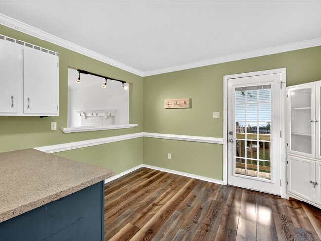 Building Photo - 3512 Castlebury Dr