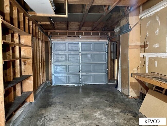 Building Photo - Great and Spacious Home with Backyard!
