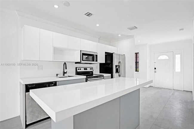 Building Photo - 7783 SW 94th Ln