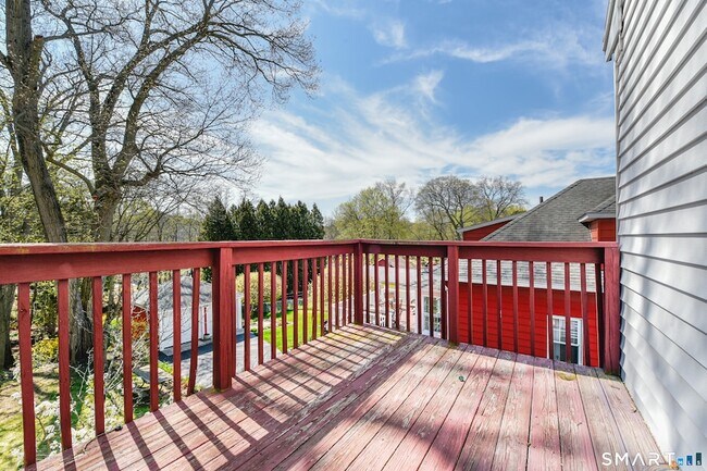 Building Photo - 5 Moody Ave