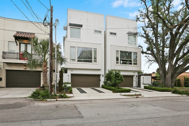 Building Photo - 2507 McDuffie St