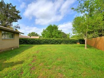 Building Photo - 905 Parker Cir