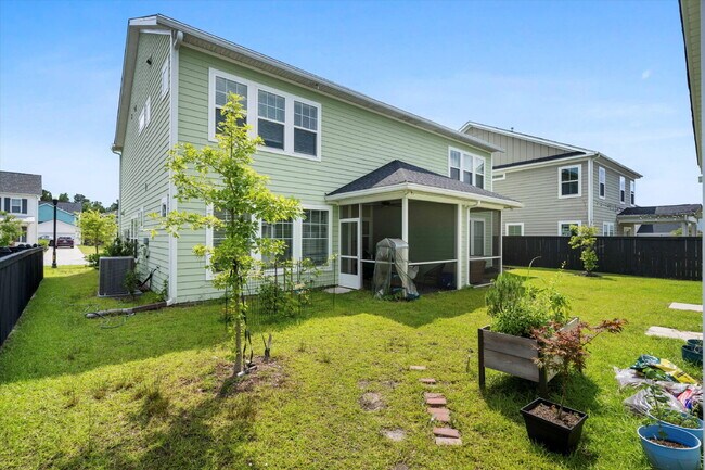 Building Photo - "Charming Townhouse within Carnes Crossroa...