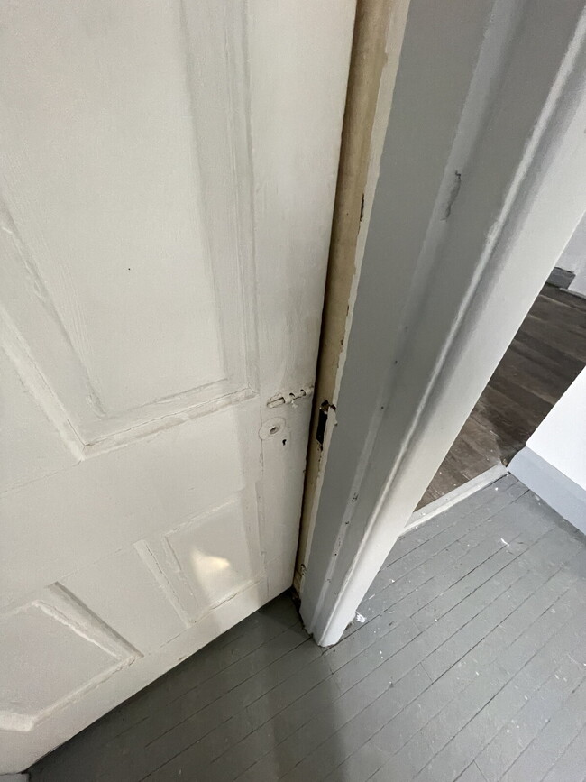 Building Photo - 618 Penn Ave